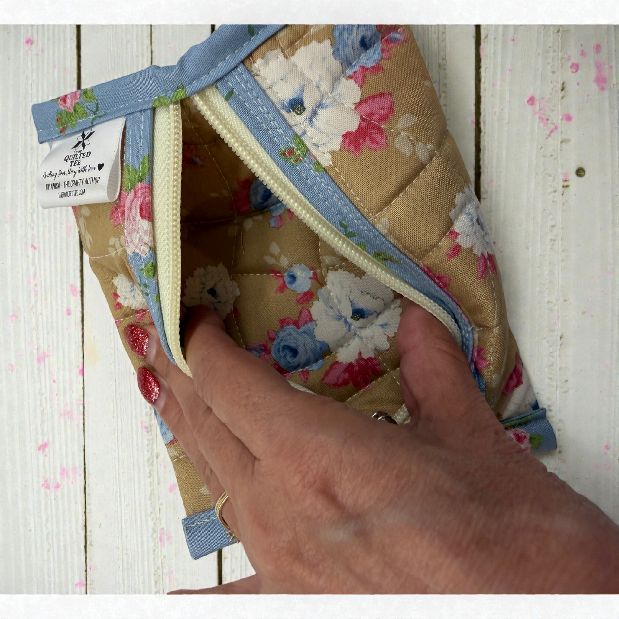 Tilda Sunday Brunch Zippered Pouch